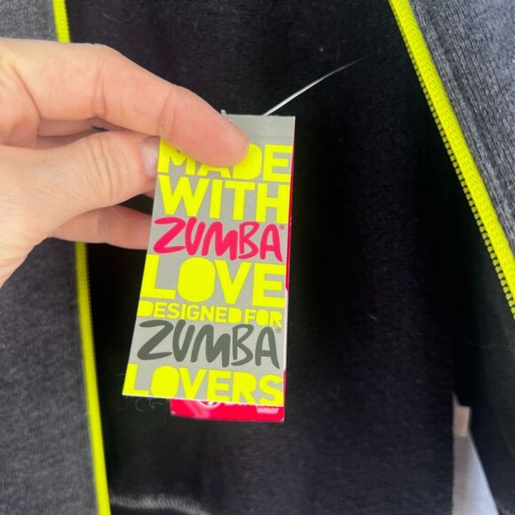 Zumba Wear NWT Dark Gray Black Amor Sleeveless Full Zip Up Fitted Vest Sz Small - Picture 8 of 10